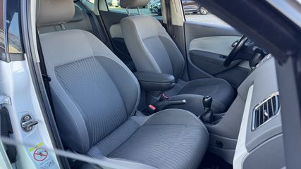 Voertuigafbeelding 16