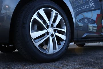 Voertuigafbeelding 5