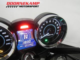 Voertuigafbeelding 6