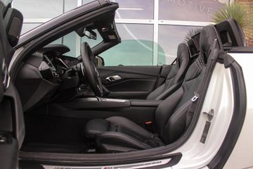 Voertuigafbeelding 14