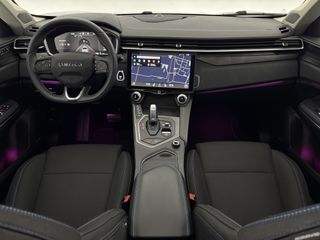 Voertuigafbeelding 9