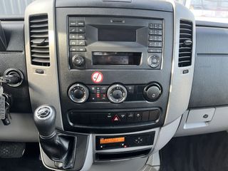 Voertuigafbeelding 12