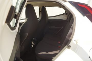 Voertuigafbeelding 6