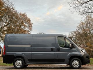 Voertuigafbeelding 4