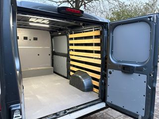 Voertuigafbeelding 9