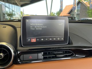 Voertuigafbeelding 24