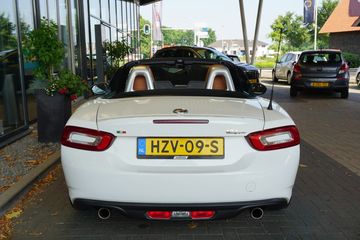 Voertuigafbeelding 6