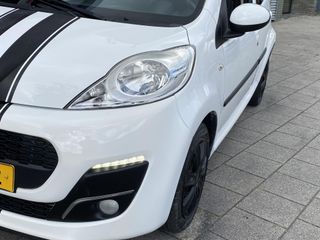 Voertuigafbeelding 12