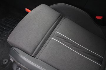 Voertuigafbeelding 13