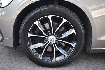 Voertuigafbeelding 8