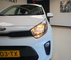 Voertuigafbeelding 12