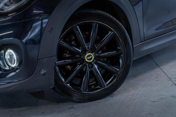 Voertuigafbeelding 8