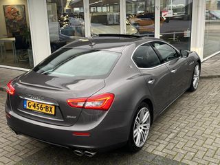 Voertuigafbeelding 4