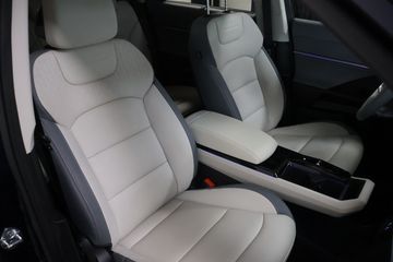 Voertuigafbeelding 11