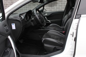 Voertuigafbeelding 7