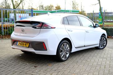 Voertuigafbeelding 2