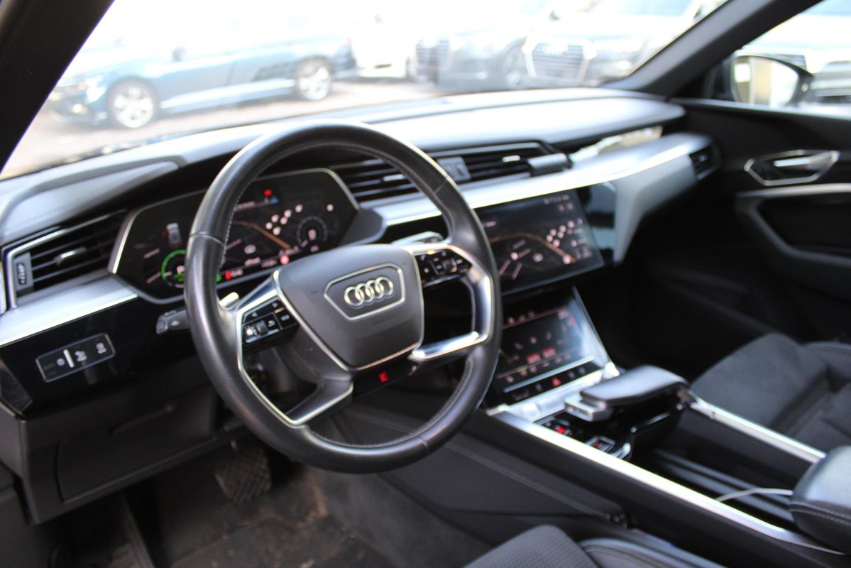 Audi e-tron