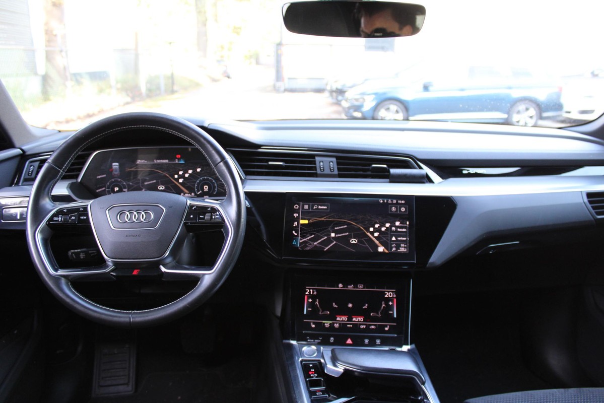 Audi e-tron