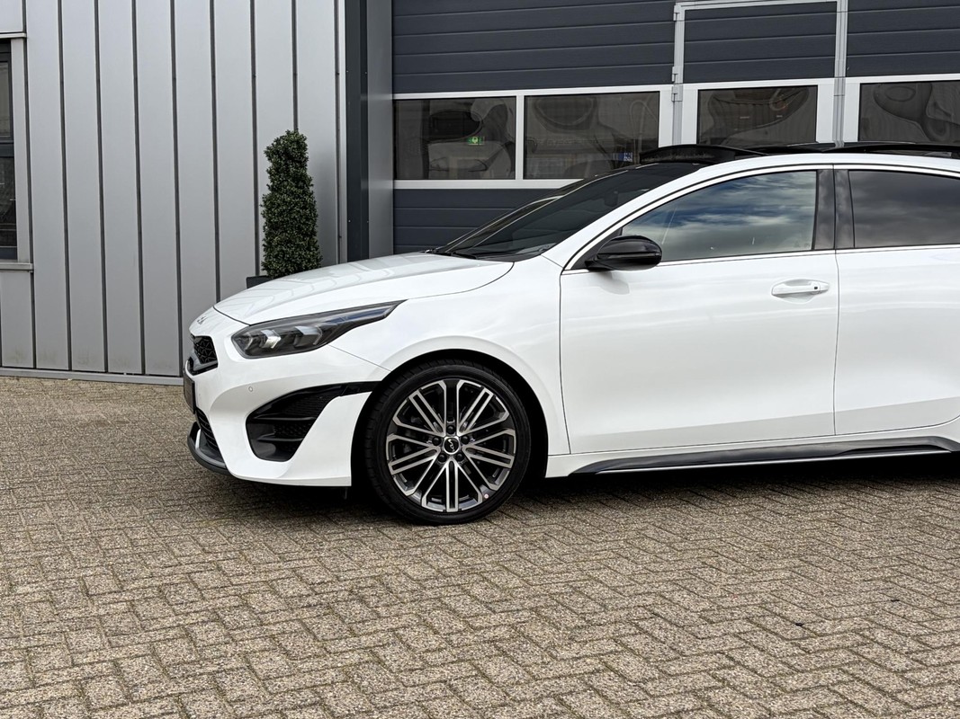 Kia ProCeed