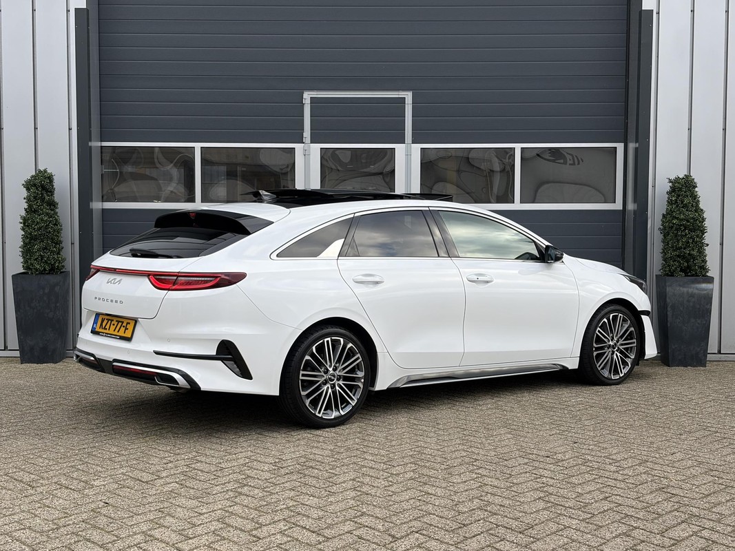Kia ProCeed