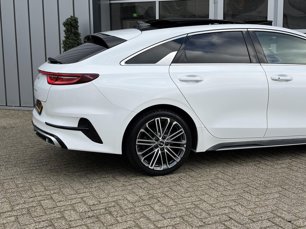 Kia ProCeed