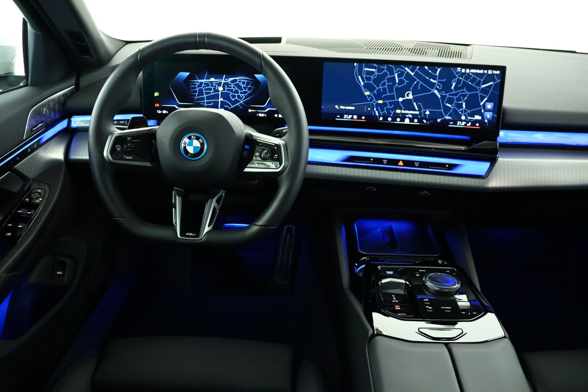 BMW i5