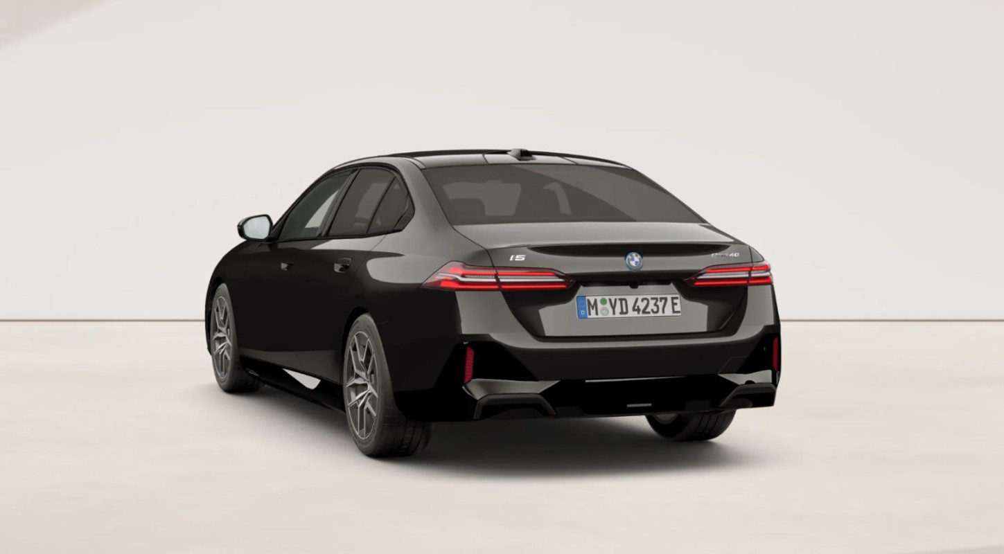 BMW i5