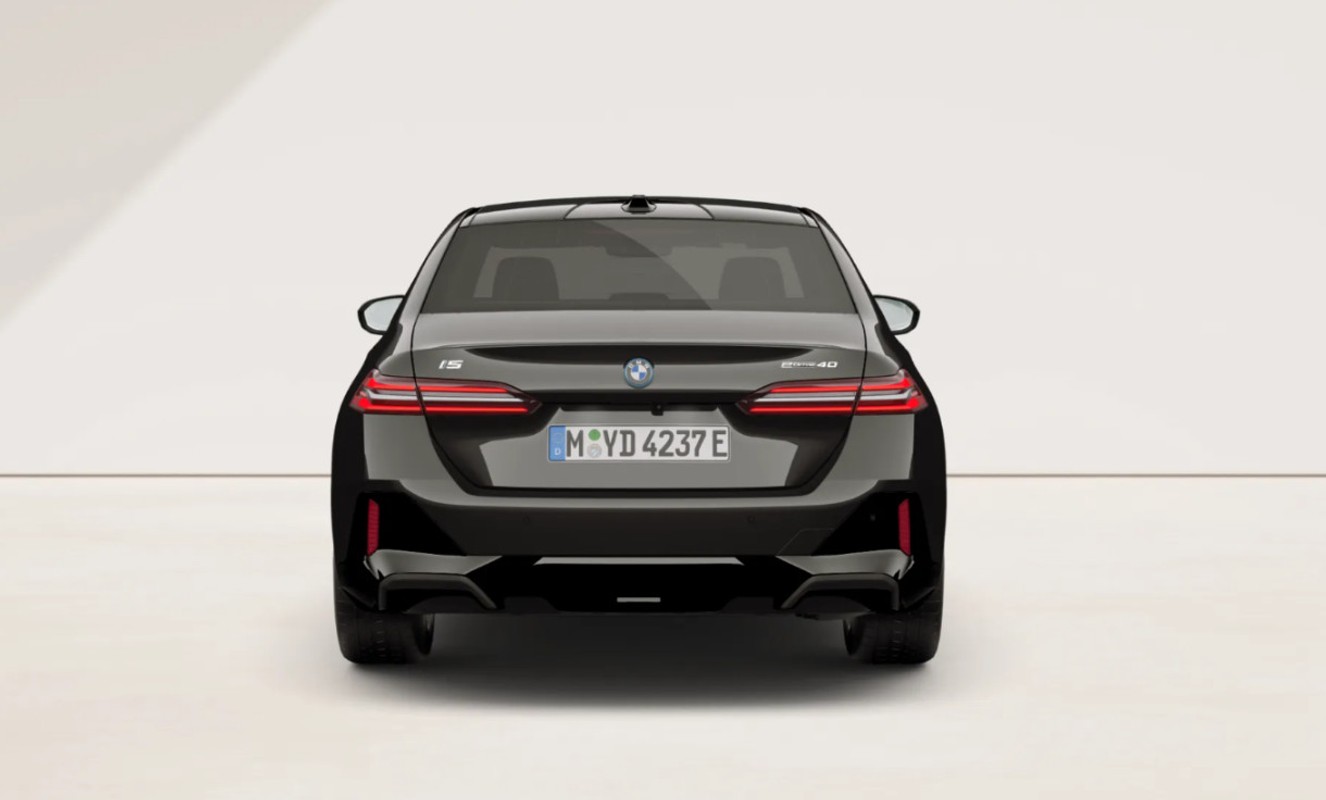 BMW i5